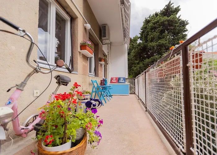 Comfy Apartment With A Dreamy Terrace Near The Old City Split